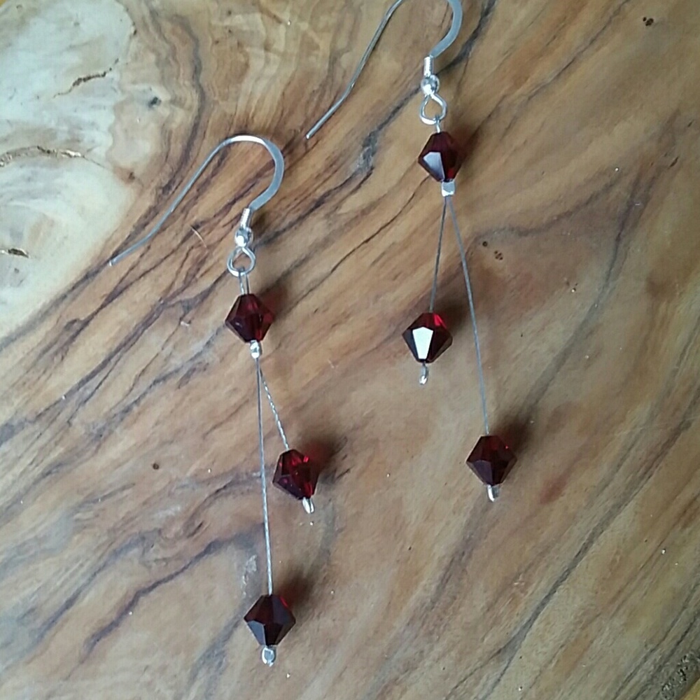 NWOT Garnet Dangle Earrings